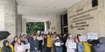 Protest total al angajaților din Ministerul de Finanțe și ANAF. Sindicatele acuză reduceri salariale de până la 4.000 de lei