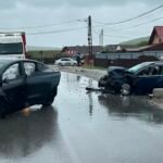 FOTO: Accident cu cinci victime la Țigănași. O persoană, încarcerată după impactul dintre două mașini