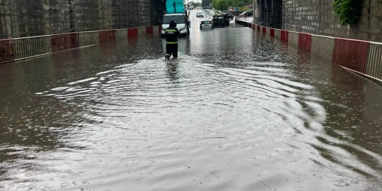 Probleme în Focșani din cauza ploilor abundente