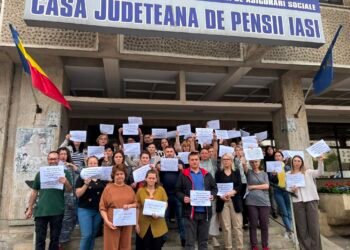 Proteste spontane la Casele de Pensii din țară. Angajații acuză că noua lege a salarizării le va reduce veniturile