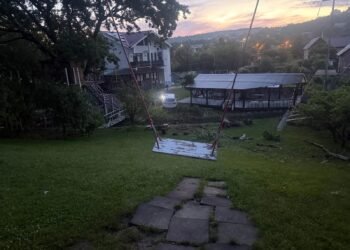 Accident în Bârnova. Șoferul a părăsit locul impactului și este căutat de polițiști