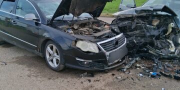 Vaslui | 4 persoane au ajuns la spital după un accident între două autoturisme între Odaia Bursucani
