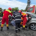 Iași | Grav accident în Budăi. Două persoane sunt încarcerate