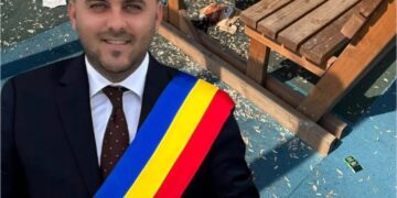 FOTO-Primarul din Erbiceni, apel către cetățeni după ce parcul comunei a fost găsit plin de gunoaie: „Coșul de gunoi nu mușcă”