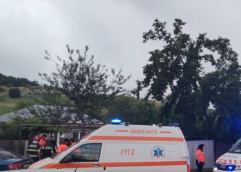 Bacău | Un minor și doi adulți din comuna Filipeni au suferit arsuri grave după explozia unei butelii