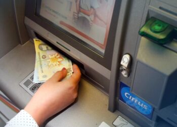 Schimbare majoră la bancomate: românii vor putea retrage exact suma dorită, indiferent de bancă