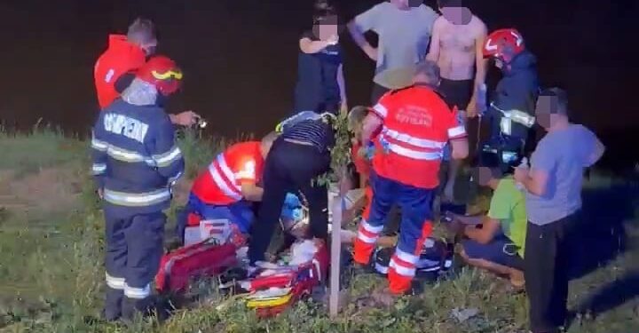 Botoșani | 30 de minute între viață și moarte. Cum un pompier și fiul său au salvat un adolescent de 16 ani din iazul de la Guranda