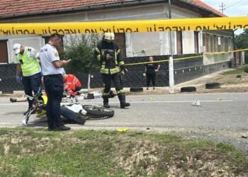 Timiș | Doi tineri aflați pe o motocicletă și-au pierdut viața după impactul cu un autoturism