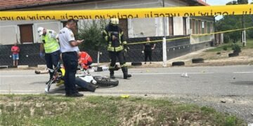 Timiș | Doi tineri aflați pe o motocicletă și-au pierdut viața după impactul cu un autoturism