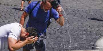 Canicula pune stăpânire pe România. DSP transmite recomandări urgente pentru populație și angajatori