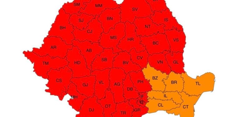 Caniculă extremă și furtuni violente în zilele următoare. Avertismentul meteorologilor