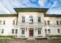 Iași | Castelul Cantacuzino-Ghica de la Deleni își caută cumpărător. 800.000 de euro costă una dintre cele mai vechi curți boierești din Moldova