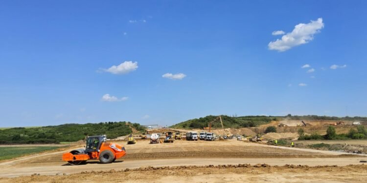 Lucrările pe lotul Chiribiș-Biharia al Autostrăzii A3 Transilvania au depășit pragul fizic de 50%