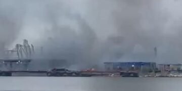 Ipoteza unui comandor român: Explozia dronei din Portul Constanța ar putea face parte dintr-un „atac sub steag fals” ca România să fie atrasă în conflictul dintre Rusia și Ucraina