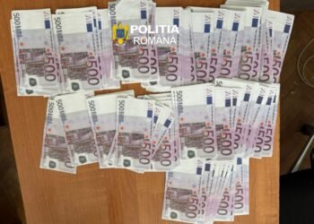 Bărbați din Oradea prinși în flagrant când încercau să comercializeze 100.000 de euro falși