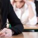 Directoarea unei școli postliceale din Baia Mare și o profesoară, trimise în judecată după ce ar fi divulgat subiecte folosite la examenul de certificare