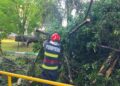 Furtuna a făcut ravagii în Dâmbovița. Zeci de intervenții ale pompierilor