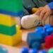Anchetă la Pașcani după ce un tată susține că o educatoare i-a agresat copilul la gradiniță