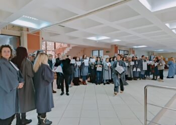 Oamenii din spatele dosarelor spun că nu mai pot: grefierii reduc activitatea și avertizează asupra unui blocaj în Justiție