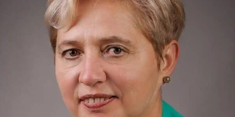 Reprezentanta UDMR, Helga Lőrincz a devenit șefa Autorității Naționale de Restituire a Proprietăților fiind numita de Ilie Bolojan