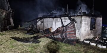 Suceava | O adolescentă și-a pierdut viața azi noapte într-un incendiu la o locuință din Ilișești