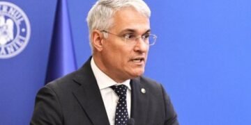 Legea salarizării unice, contestată înainte de adoptare. Dragoș Pîslaru: „Proiectul are probleme și trebuie corectat”