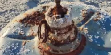 O mină marină a fost descoperită pe plaja dintre Vama Veche și 2 Mai