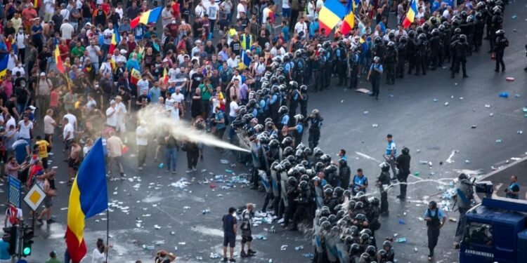 Dosarul 10 August, după opt ani: foștii șefi ai Jandarmeriei au fost achitați. O decizie care redeschide rănile unei nopți pe care România nu a uitat-o