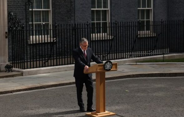 Criză politică în Marea Britanie. Premierul Keir Starmer și-a anunțat demisia