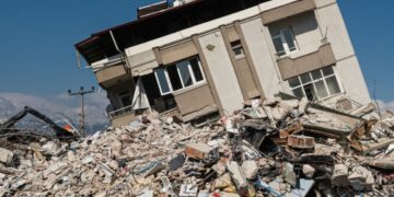 Cutremurele devastatoare din Venezuela au provocat aproximativ 235 de morți și peste 4.300 de răniți. SUA intensifică operațiunile de ajutorare