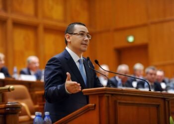 Victor Ponta acuză USR că a direcționat miliarde de euro către companii străine înainte de ieșirea de la guvernare