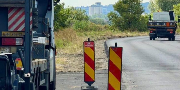 Au început lucrările de modernizare pe DJ 249A Dancu – Holboca. Investiție de aproape 4 milioane de lei pentru unul dintre cele mai circulate drumuri din județul Iași