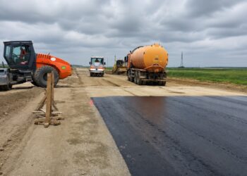 Autostrada A7 riscă să rămână fără bitum, în timp ce România exportă cantități record în Ucraina