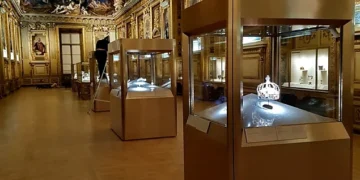 Bijuterii în valoare de aproape 4 milioane de euro, furate dintr-un muzeu francez