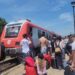Trenurile spre Costinești, pline. „O saună pe roți”, spun călătorii
