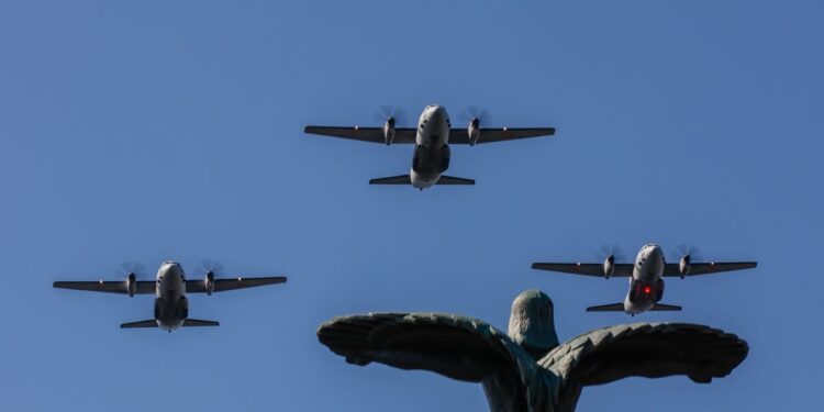 Ziua Aviației Române și a Forțelor Aeriene, sărbătorită pe 19 iulie. Ceremonii și demonstrații aeriene dedicate eroilor aviatori