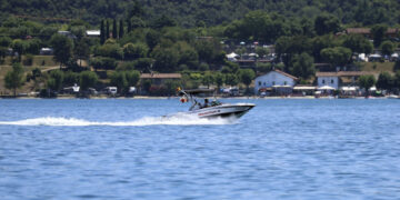 Și-a dat viața pentru a salva un copil. Un român a dispărut în apele unui lac din Italia