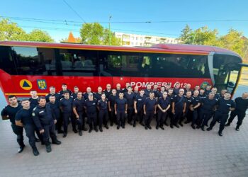 Un nou contingent de pompieri români pleacă în Franța pentru a continua lupta împotriva incendiilor de pădure