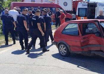 Pompierii români, intervenție la un accident rutier în Bulgaria, în drum spre Grecia