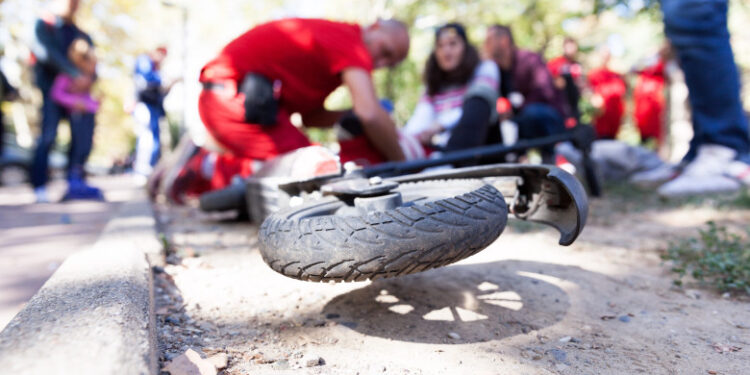 Sfârșit tragic pe pista de biciclete din Năvodari. Un bărbat de 45 de ani a fost găsit mort lângă o trotinetă electrică