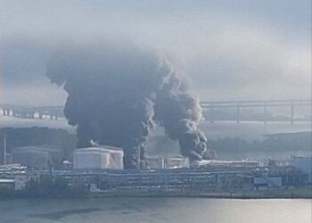 Ucraina lovește din nou în adâncul Rusiei. Dronele au vizat un port și un terminal petrolier din Sankt Petersburg