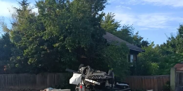 Accident mortal în Suceava. Un șofer si-a pierdut viața după ce a fost aruncat prin parbriz, la Mihoveni