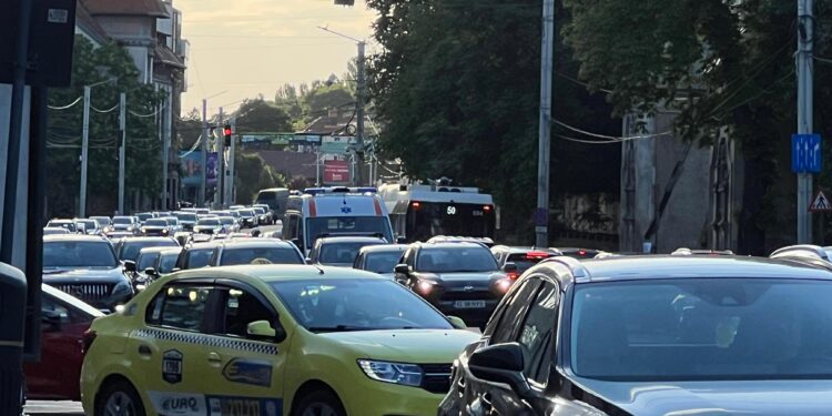 Iașul arată spectaculos pe hârtie. În realitate, răbdarea ieșenilor a ajuns la limită