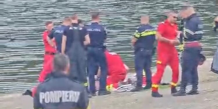 Iași | Intervenție dramatică la Lacul Veneția din Tătărași. O persoană a fost scoasă din apă și este resuscitată
