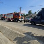 FOTO:Accident grav la Moșna. O femeie cu un copil în brațe a fost lovită și prinsă sub o autoutilitară. Elicopterul SMURD, solicitat de urgență