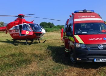 Bebeluș de un an, transportat de urgență cu elicopterul SMURD de la Piatra-Neamț la un spital din București