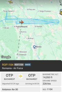 Un avion militar Antonov An-30 survolează de câteva ore județele Iași și Neamț