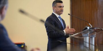 Război deschis în PNL Iași. Chirica: „Nu partidul conduce Primăria”