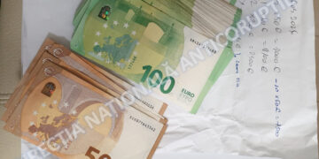 Șpagă la uzinele din industria de apărare! Directori reținuți de DNA, iar la unul dintre ei au fost găsiți aproape 500.000 de euro cash