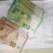 Șpagă la uzinele din industria de apărare! Directori reținuți de DNA, iar la unul dintre ei au fost găsiți aproape 500.000 de euro cash